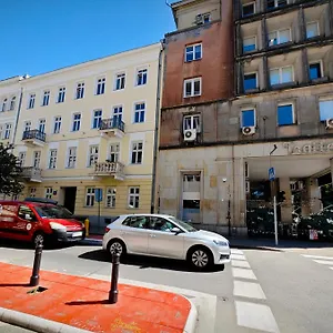 Wilcza - Center Kwatera prywatna Warszawa